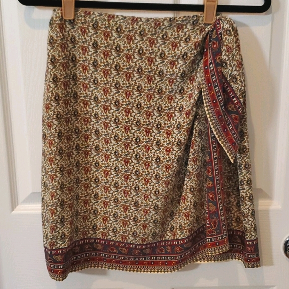 NWT Charter Club 100% Silk Top & Skirt size 10 - Picture 2 of 16